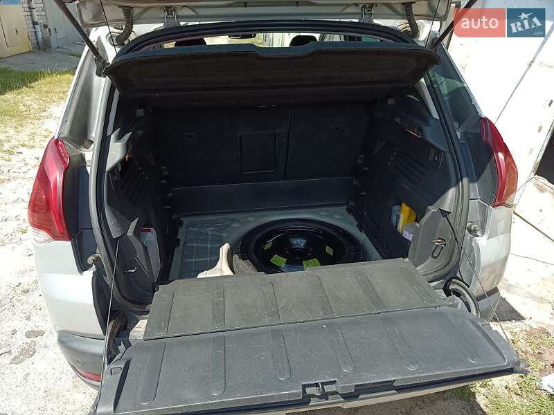 Внедорожник / Кроссовер Peugeot 3008 2015 в Вараше