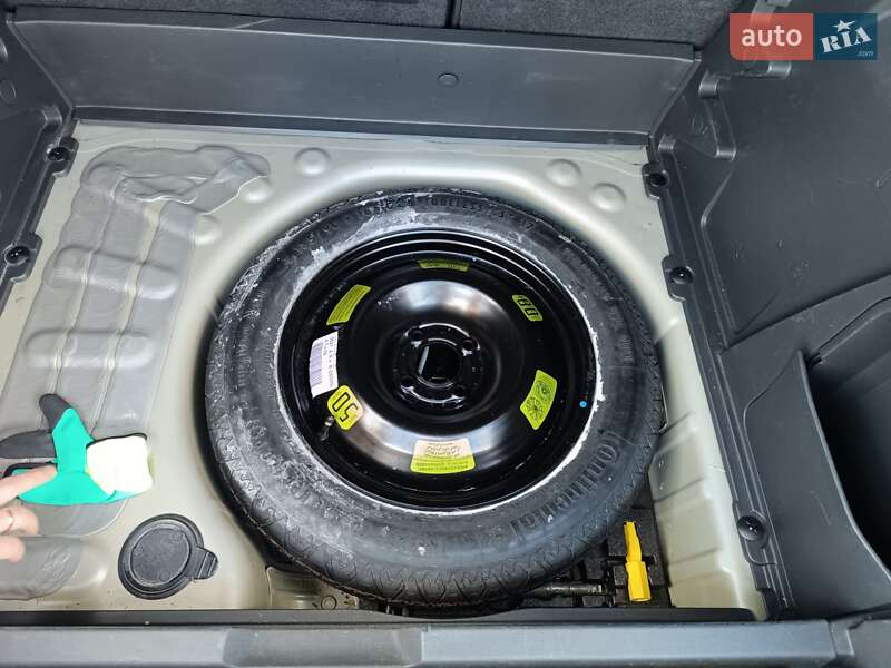 Позашляховик / Кросовер Peugeot 3008 2015 в Рівному