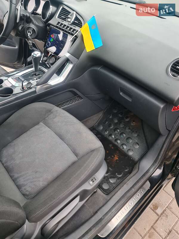 Внедорожник / Кроссовер Peugeot 3008 2010 в Киеве