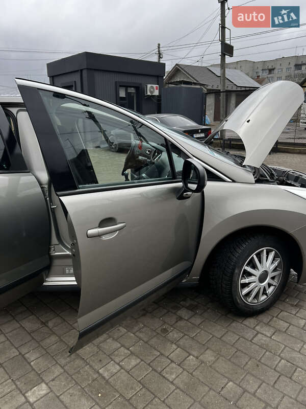 Внедорожник / Кроссовер Peugeot 3008 2010 в Ходорове фото 61 Внедорожник / Кроссовер Peugeot 3008 2010 в Ходорове