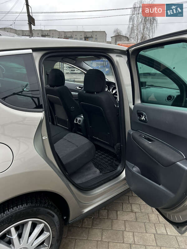 Внедорожник / Кроссовер Peugeot 3008 2010 в Ходорове фото 67 Внедорожник / Кроссовер Peugeot 3008 2010 в Ходорове