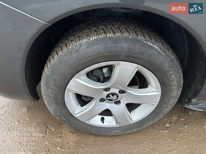 Внедорожник / Кроссовер Peugeot 3008 2015 в Львове фото 13 Внедорожник / Кроссовер Peugeot 3008 2015 в Львове