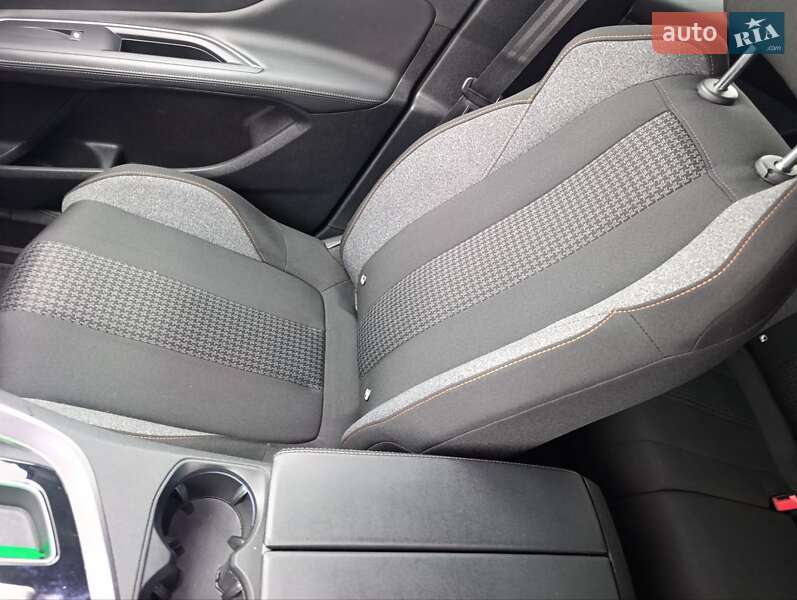 Внедорожник / Кроссовер Peugeot 3008 2019 в Бережанах