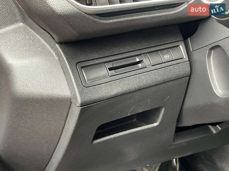 Позашляховик / Кросовер Peugeot 3008 2017 в Києві