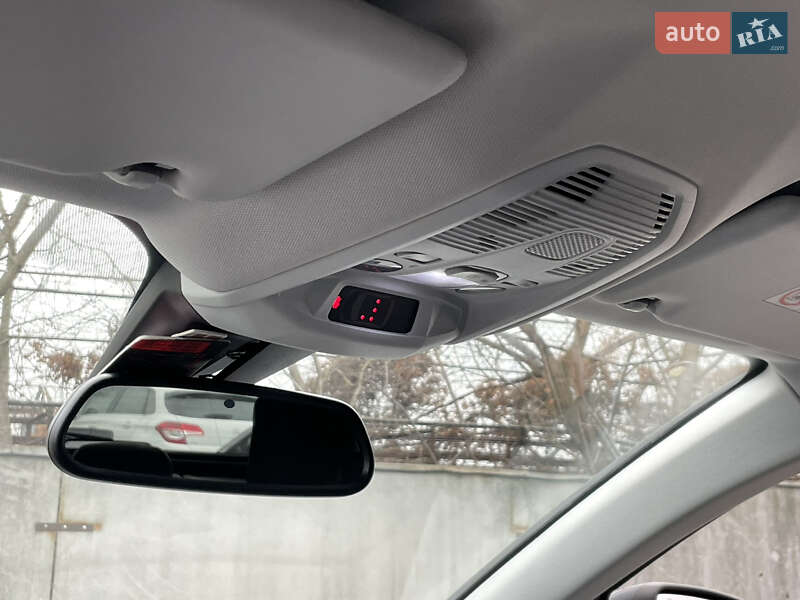 Позашляховик / Кросовер Peugeot 3008 2017 в Києві