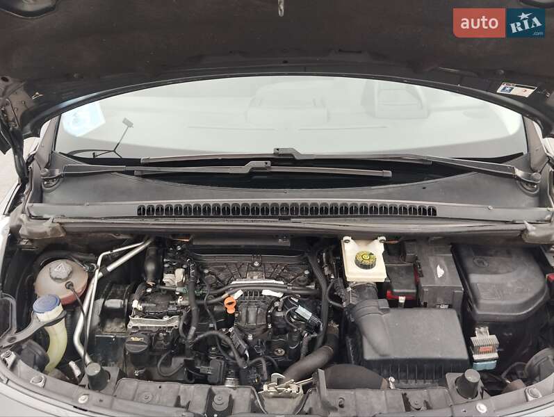 Внедорожник / Кроссовер Peugeot 3008 2010 в Черновцах фото 43 Внедорожник / Кроссовер Peugeot 3008 2010 в Черновцах