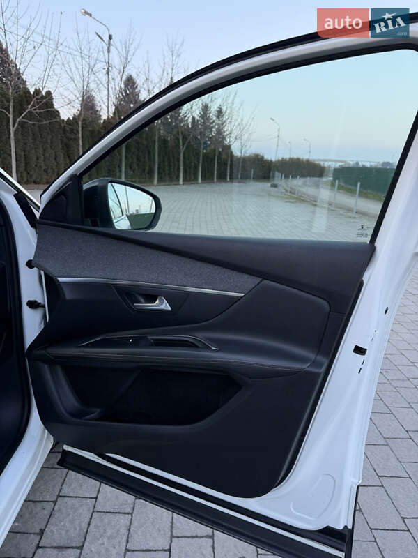 Внедорожник / Кроссовер Peugeot 3008 2017 в Львове фото 68 Внедорожник / Кроссовер Peugeot 3008 2017 в Львове