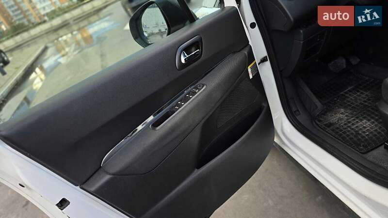 Внедорожник / Кроссовер Peugeot 3008 2014 в Львове фото 38 Внедорожник / Кроссовер Peugeot 3008 2014 в Львове