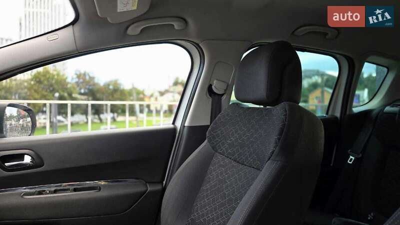 Внедорожник / Кроссовер Peugeot 3008 2014 в Львове фото 40 Внедорожник / Кроссовер Peugeot 3008 2014 в Львове