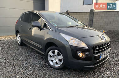 Позашляховик / Кросовер Peugeot 3008 2010 в Рівному