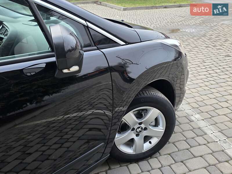 Позашляховик / Кросовер Peugeot 3008 2016 в Івано-Франківську