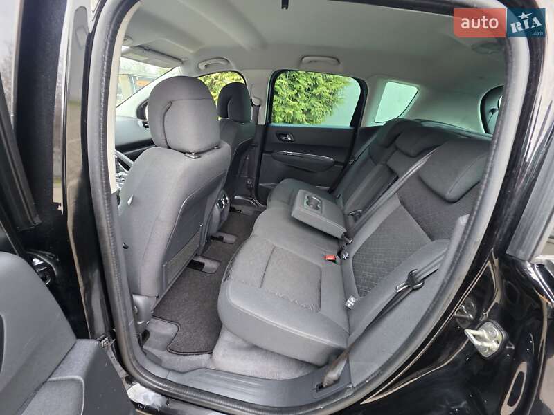 Позашляховик / Кросовер Peugeot 3008 2016 в Івано-Франківську