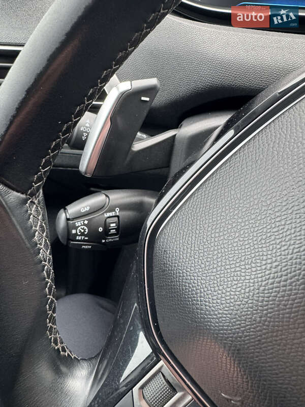 Позашляховик / Кросовер Peugeot 3008 2017 в Рівному