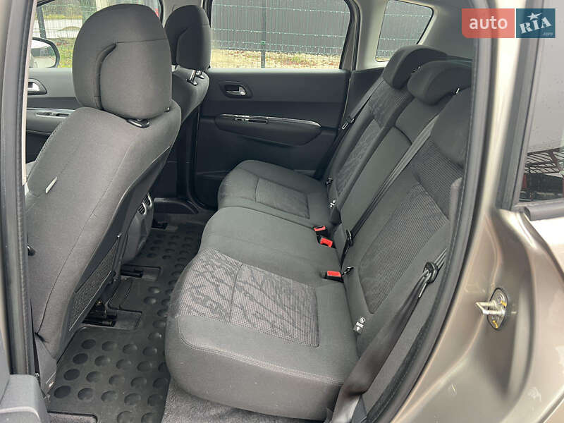 Позашляховик / Кросовер Peugeot 3008 2013 в Городенці