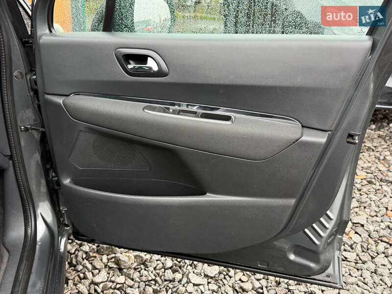 Позашляховик / Кросовер Peugeot 3008 2013 в Стрию