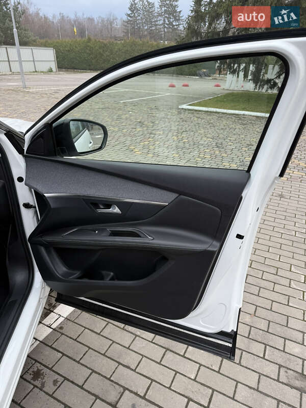 Позашляховик / Кросовер Peugeot 3008 2021 в Луцьку