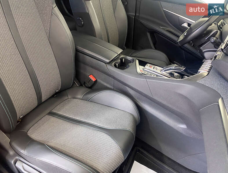 Позашляховик / Кросовер Peugeot 3008 2020 в Львові