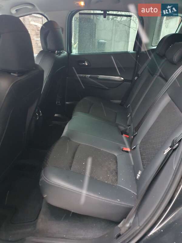 Позашляховик / Кросовер Peugeot 3008 2016 в Луцьку