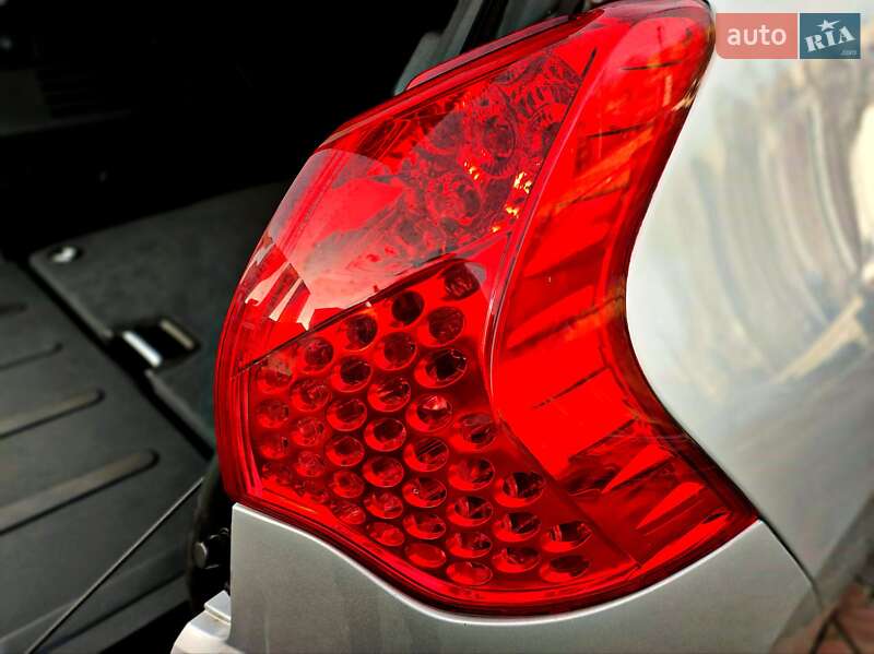 Позашляховик / Кросовер Peugeot 3008 2013 в Тернополі