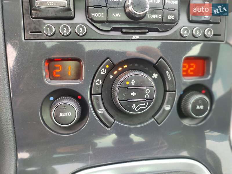 Позашляховик / Кросовер Peugeot 3008 2013 в Тернополі