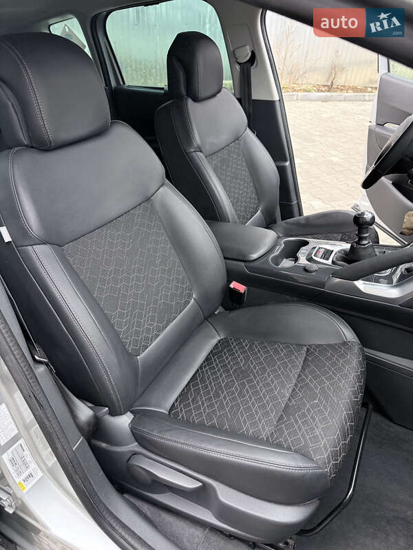 Позашляховик / Кросовер Peugeot 3008 2015 в Тернополі
