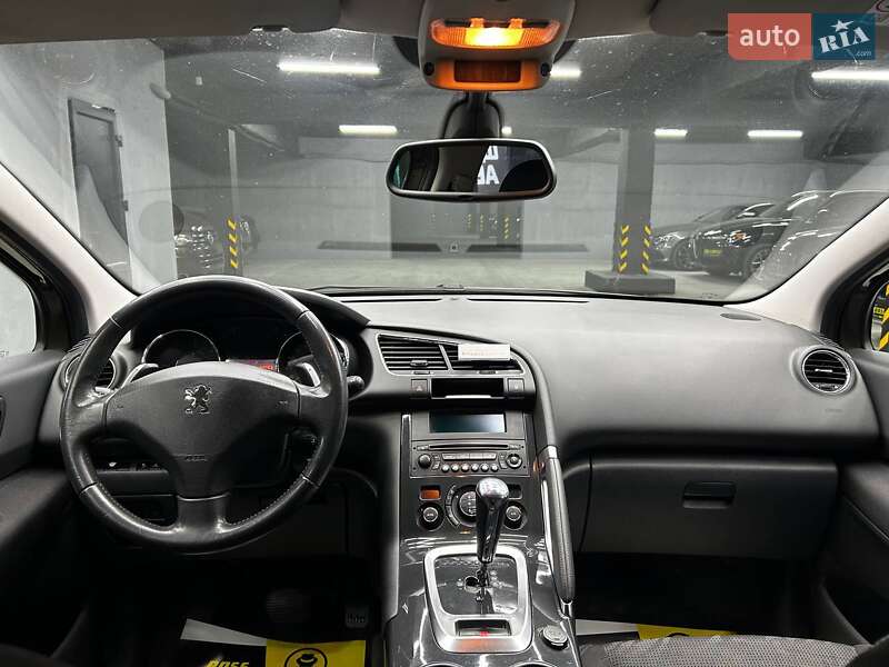 Позашляховик / Кросовер Peugeot 3008 2011 в Чернівцях