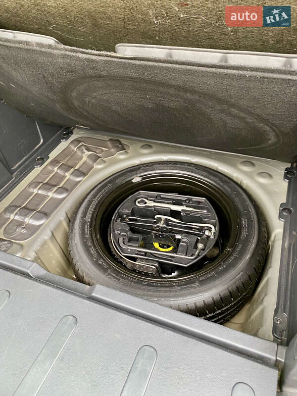 Внедорожник / Кроссовер Peugeot 3008 2011 в Згуровке