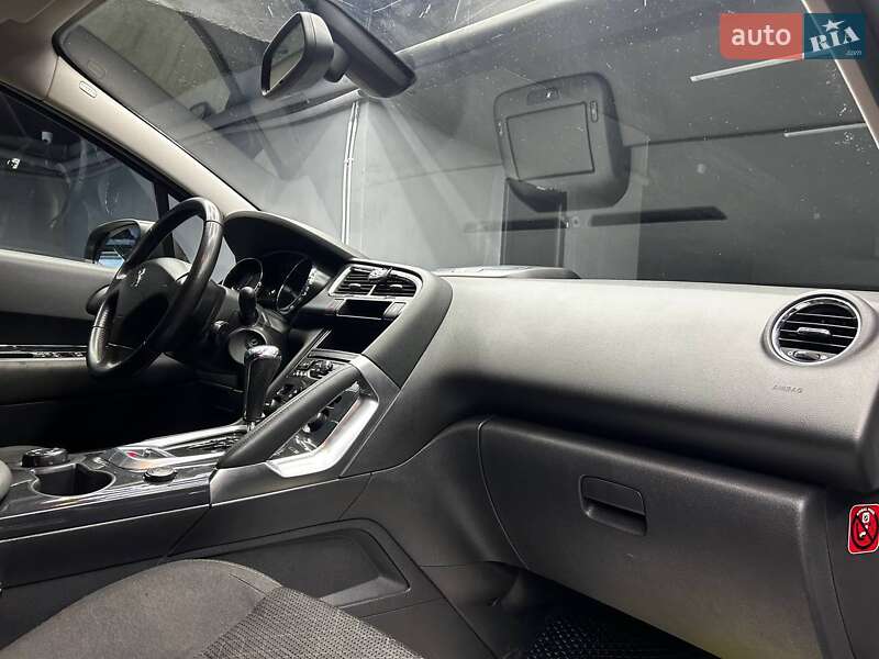 Позашляховик / Кросовер Peugeot 3008 2016 в Чернівцях