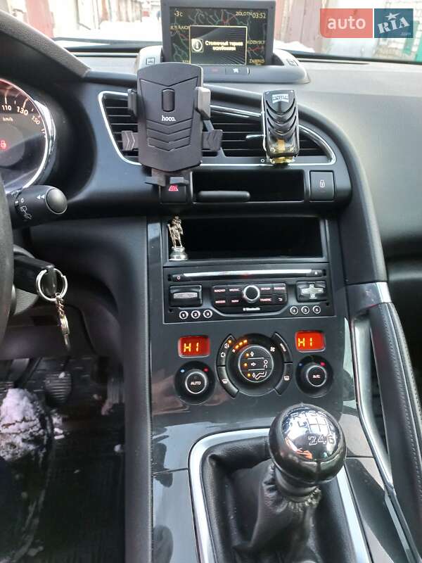 Позашляховик / Кросовер Peugeot 3008 2015 в Тернополі