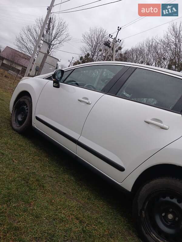 Позашляховик / Кросовер Peugeot 3008 2011 в Хмільнику