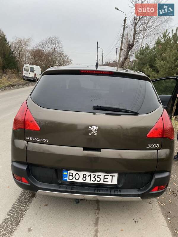 Позашляховик / Кросовер Peugeot 3008 2011 в Рогатині