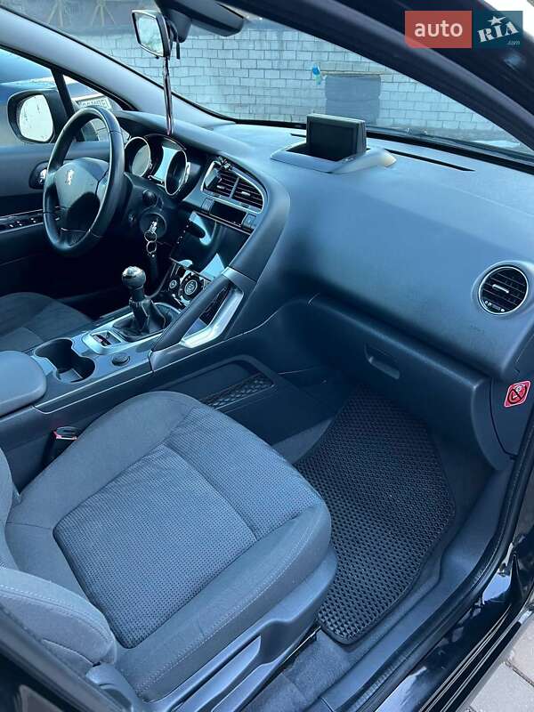 Позашляховик / Кросовер Peugeot 3008 2011 в Коломиї