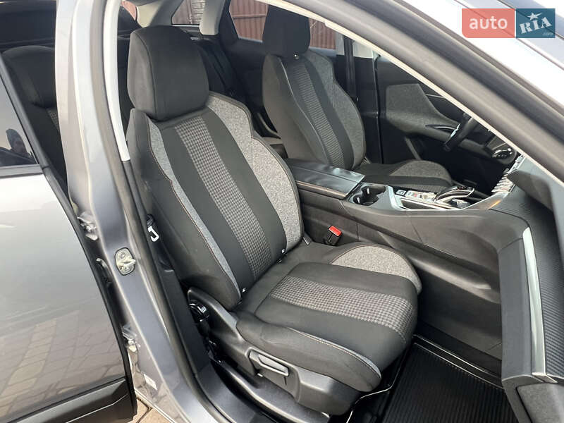 Внедорожник / Кроссовер Peugeot 3008 2018 в Косове