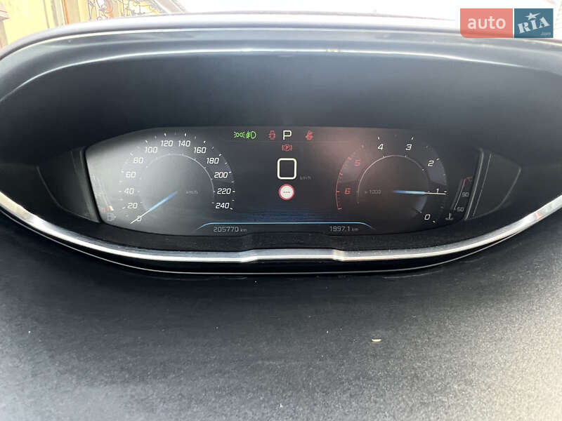 Внедорожник / Кроссовер Peugeot 3008 2018 в Косове