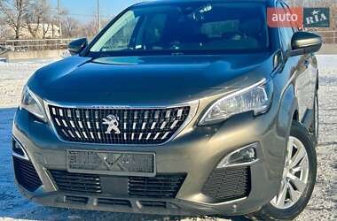 Внедорожник / Кроссовер Peugeot 3008 2017 в Киеве