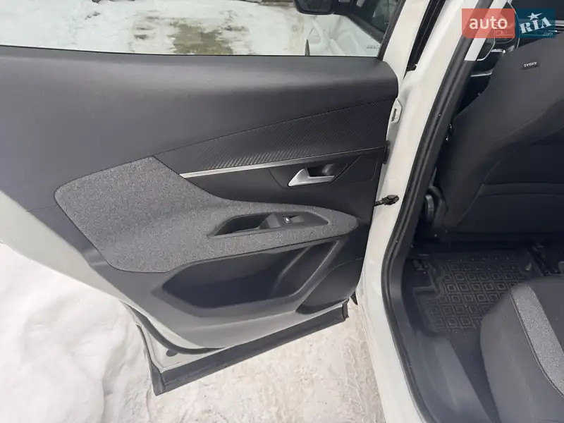 Peugeot 3008 2017 VIN VF3MCBHZWHS300112 фото оголошення 13 з 75