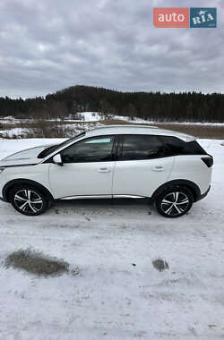 Позашляховик / Кросовер Peugeot 3008 2017 в Новояворівську