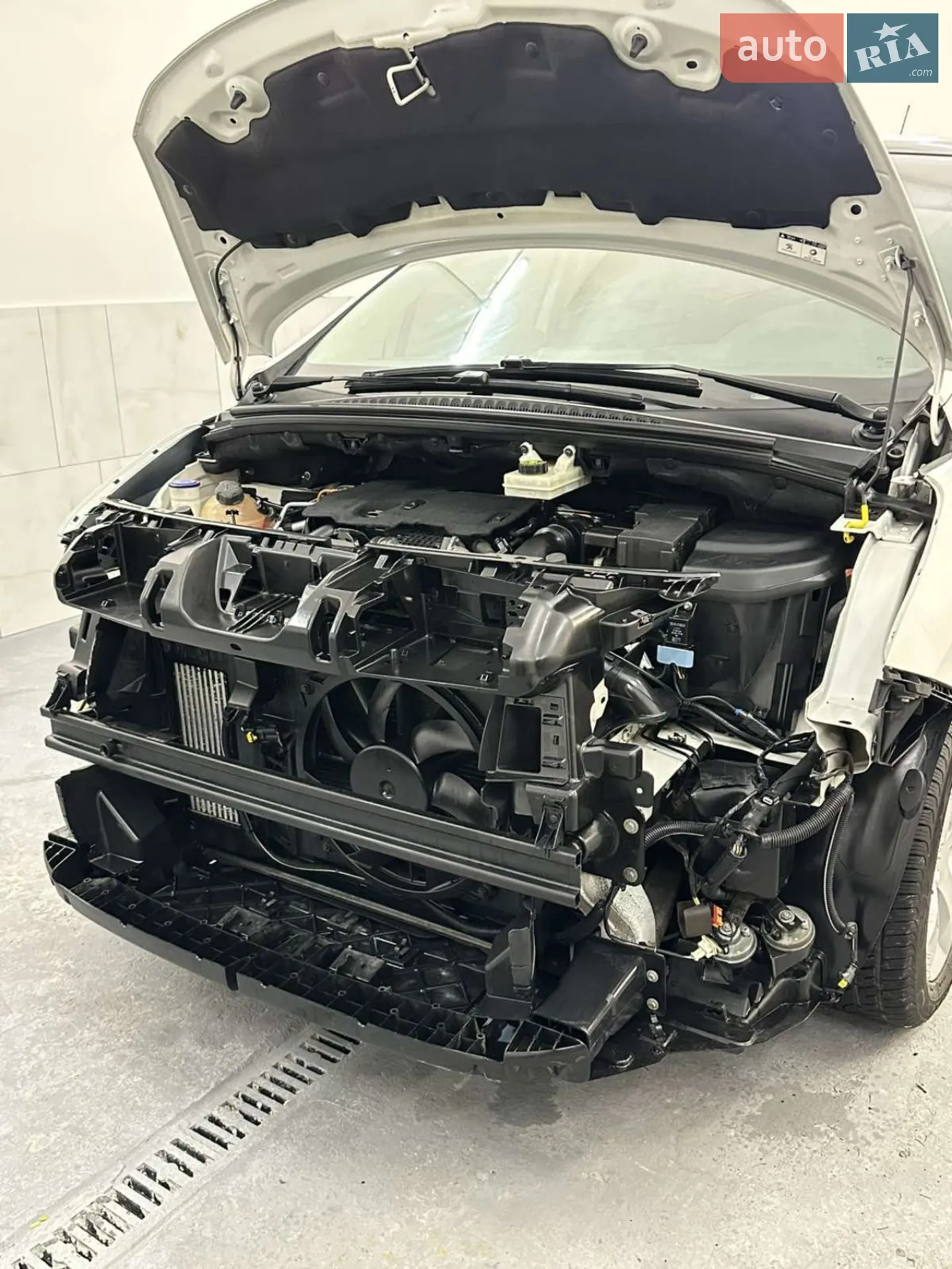 Peugeot 3008 2011 VIN VF30U9HR8BS289616 фото оголошення 30 з 44