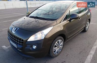 Позашляховик / Кросовер Peugeot 3008 2010 в Львові