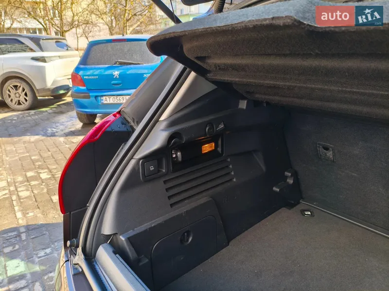 Peugeot 3008 2013 VIN VF30URHHADS111968 фото оголошення 14 з 63