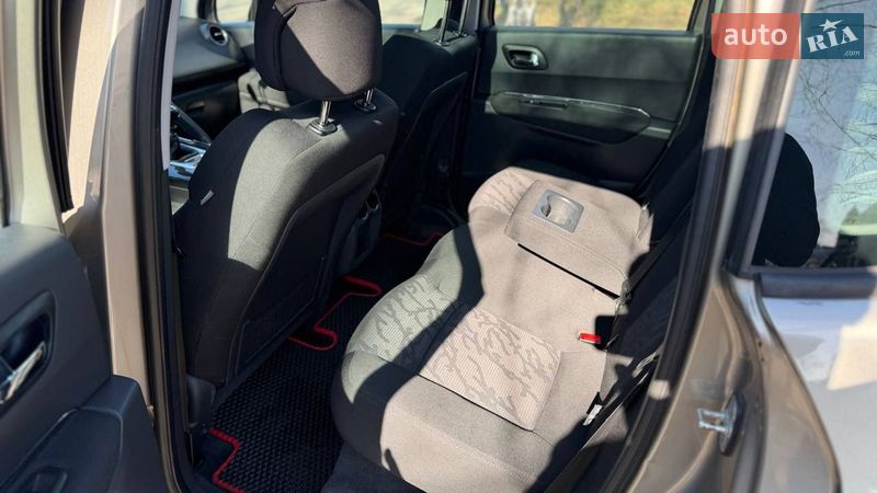 Внедорожник / Кроссовер Peugeot 3008 2011 в Чемеровцах