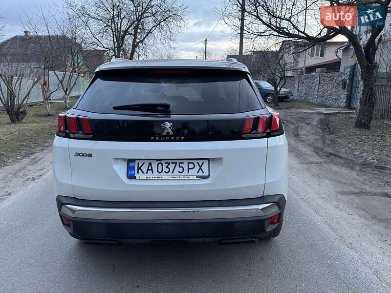 Внедорожник / Кроссовер Peugeot 3008 2017 в Киеве
