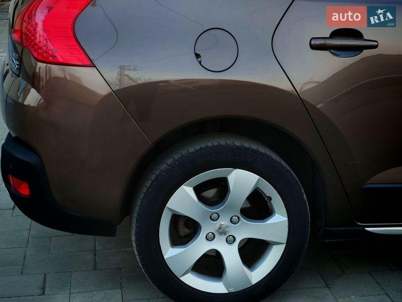 Внедорожник / Кроссовер Peugeot 3008 2013 в Стрые