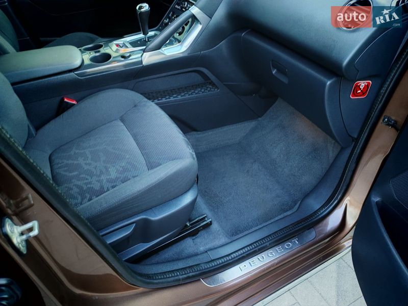 Внедорожник / Кроссовер Peugeot 3008 2013 в Стрые