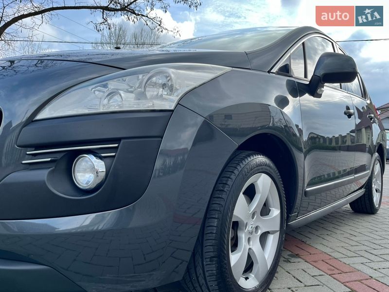 Внедорожник / Кроссовер Peugeot 3008 2011 в Золочеве
