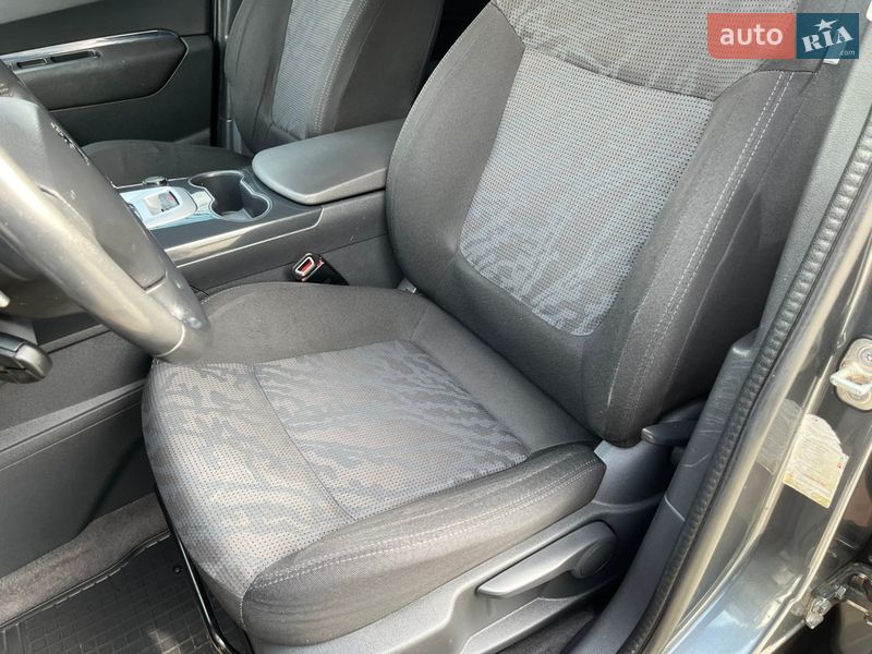 Внедорожник / Кроссовер Peugeot 3008 2011 в Золочеве