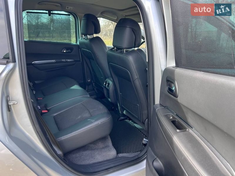 Внедорожник / Кроссовер Peugeot 3008 2015 в Самборе