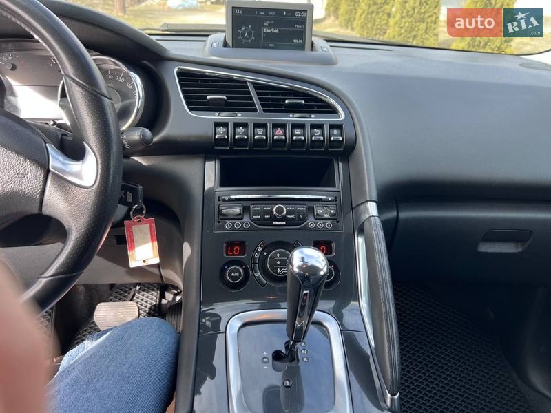 Внедорожник / Кроссовер Peugeot 3008 2015 в Самборе