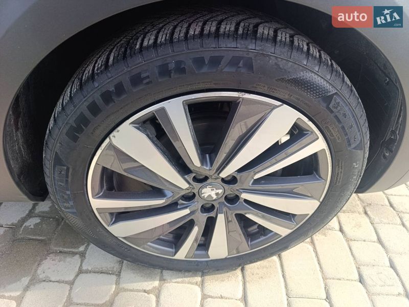 Внедорожник / Кроссовер Peugeot 3008 2019 в Вишневце