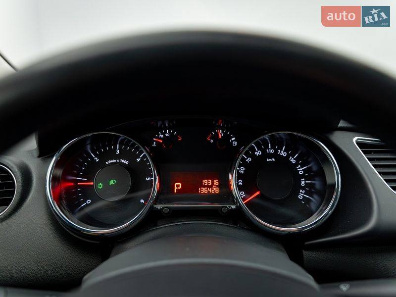 Внедорожник / Кроссовер Peugeot 3008 2016 в Киеве